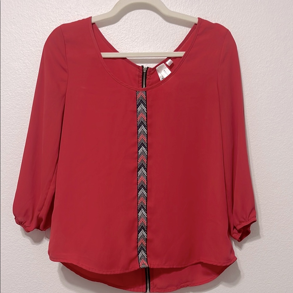 Society Girl Dark Coral Blouse Chevron Trim Back Zipper Size Small PTP 18” EUC